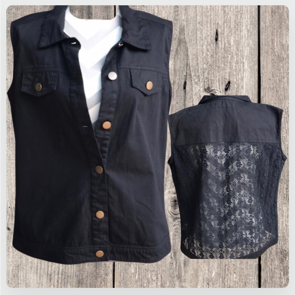 🕶Black Denim vest with lace detail on back
